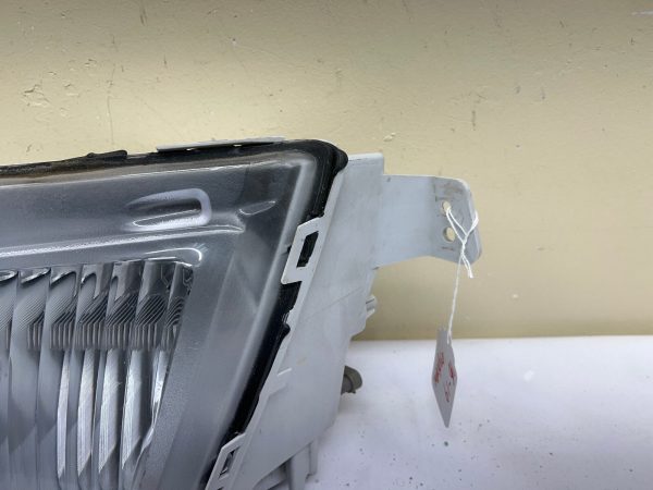 ALL TABS 2016 2017 2018 2019 FORD EXPLORER  LED FRONT LEFT OEM FOG LIGHT - Image 2