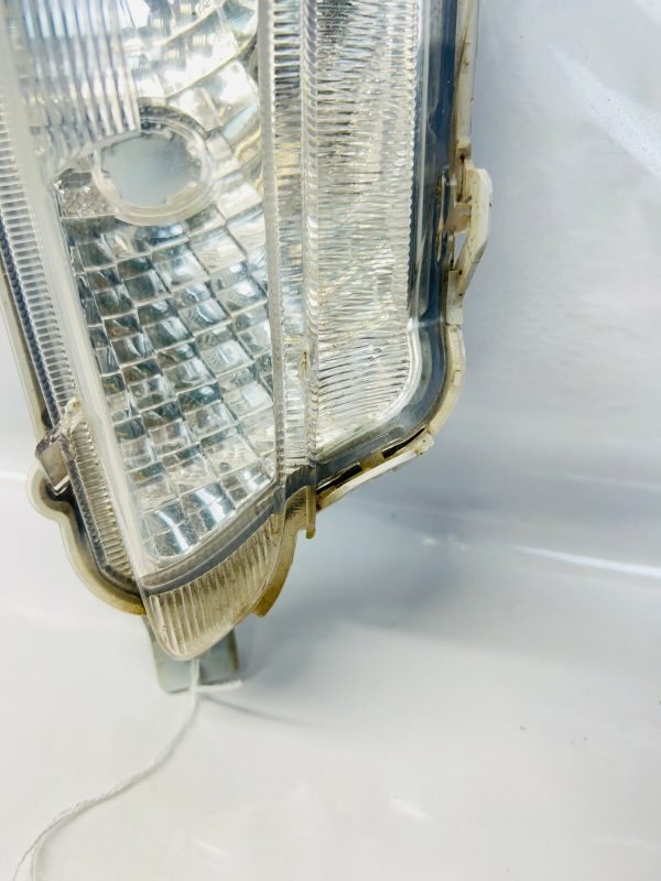 2015 2016 2017 TOYOTA CAMRY HALOGEN FRONT RIGHT OEM  FOG LIGHT TURN SIGNAL - Image 3
