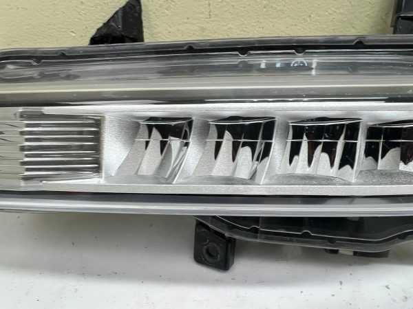 2020 2021 2022 FORD EXPLORE LED FRONT LEFT OEM FOG LIGHT - Image 9