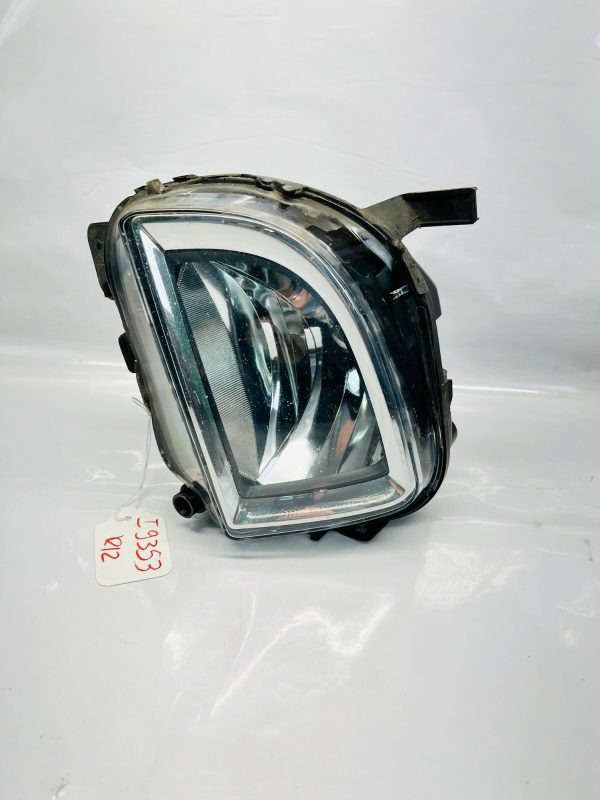 5K0941700E  2011 2012 2013 2014 VW JETTA GTI HALOGEN FRONT RIGHT OEM FOG LIGHT