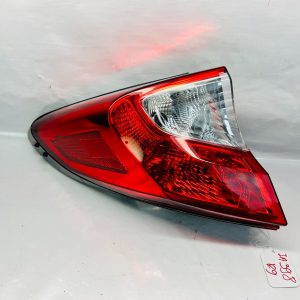 2016 2017 2018 2019 2020 2021 2022 TOYOTA CHR REAR LEFT OEM TAIL LIGHT