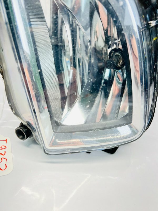 5K0941700E  2011 2012 2013 2014 VW JETTA GTI HALOGEN FRONT RIGHT OEM FOG LIGHT - Image 5