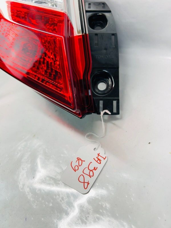 2016 2017 2018 2019 2020 2021 2022 TOYOTA CHR REAR LEFT OEM TAIL LIGHT - Image 4