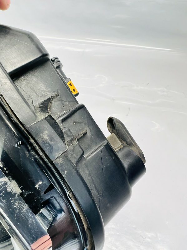 5K0941700E  2011 2012 2013 2014 VW JETTA GTI HALOGEN FRONT RIGHT OEM FOG LIGHT - Image 9