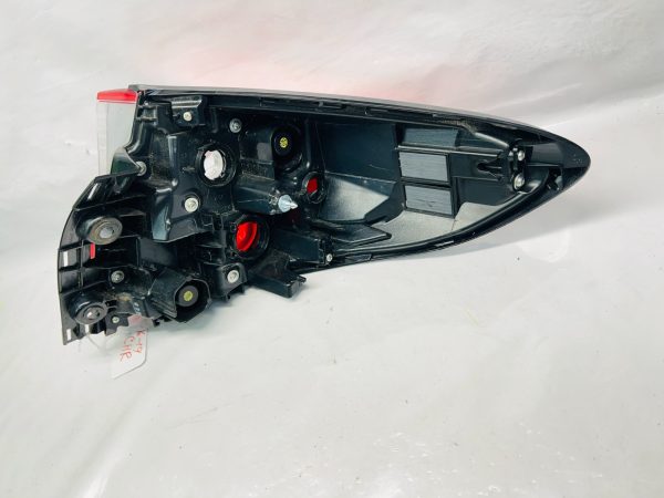 2016 2017 2018 2019 2020 2021 2022 TOYOTA CHR REAR LEFT OEM TAIL LIGHT - Image 12