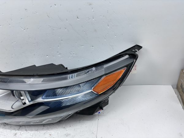 NICE OEM 22769170  2011 2012 2013 2014 2015 CHEVY VOLT  FRONT LEFT HEADLIGHT - Image 2