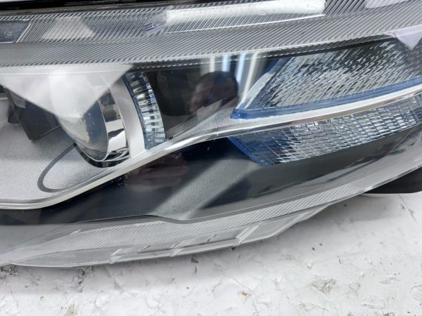 NICE OEM 22769170  2011 2012 2013 2014 2015 CHEVY VOLT  FRONT LEFT HEADLIGHT - Image 7