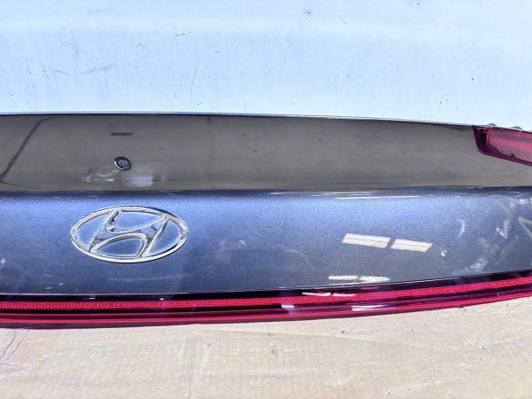 2020 2021 2022 2023 HYUNDAI SONATA REAR TRUNK LID MOLDING 87370L0000 CAMERA GRAY - Image 4