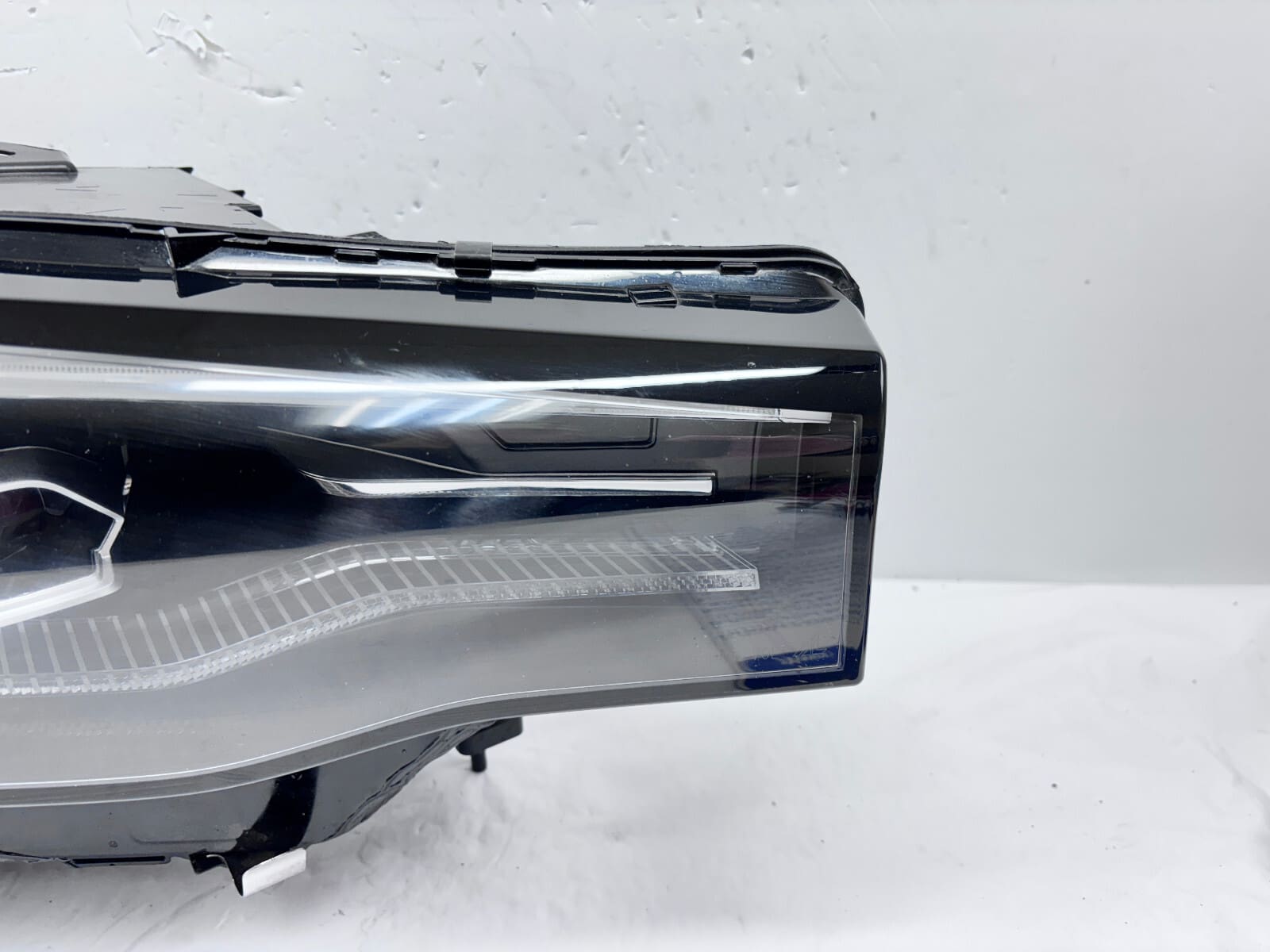 SA279E6 2019 2020 2021 2022 BMW X7 G07 LED FRONT RIGHT OEM HEADLIGHT - Image 6