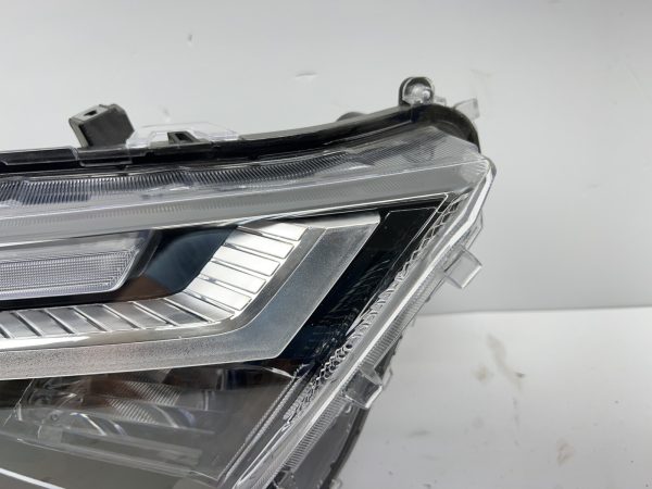 2022 2023 2024 toyota rav4 full led front right oem headlight - Image 3