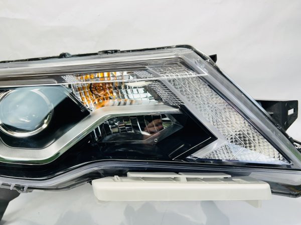 NICE 2017 2018 2019 2020 NISSAN PATHFINDER HALOGEN LED FRONT RIGHT HEADLIGHT - Image 6