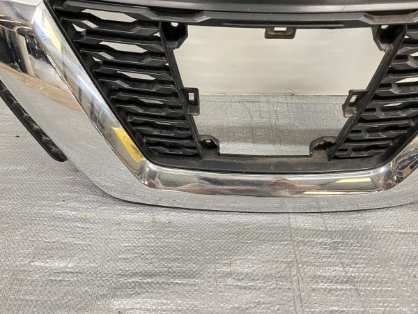 623106FL0C 2017 2018 2019 2020 NISSAN ROGUE FRONT OEM GRILLE GENUINE - Image 6