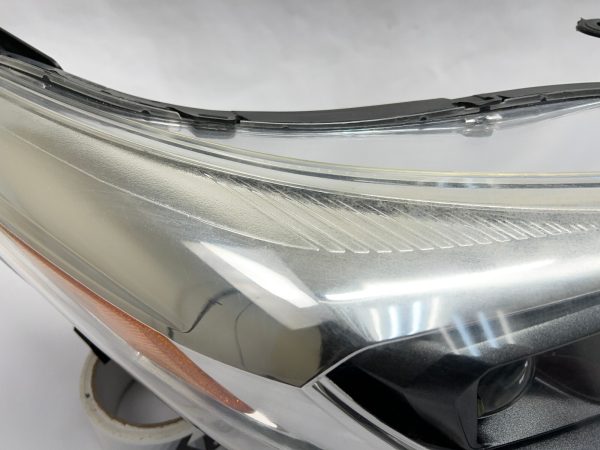 2013 2014 2015 2016 2017 TOYOTA AVALON HALOGEN FRONT RIGHT OEM HEADLIGHT - Image 8