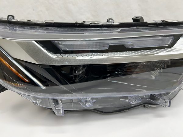 nice  2022 2023 2024 toyota  rav4 full led front right oem headlight - Image 6