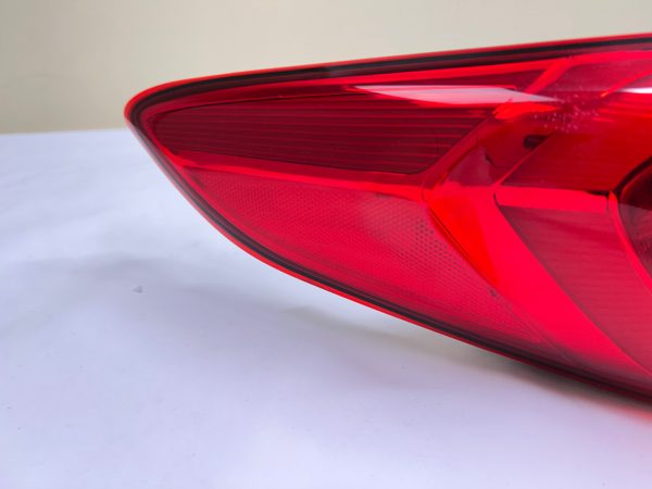 92401-C2000 2015 2016 2017  HYUNDAI SONATA REAR LEFT OEM TAIL LIGHT - Image 6