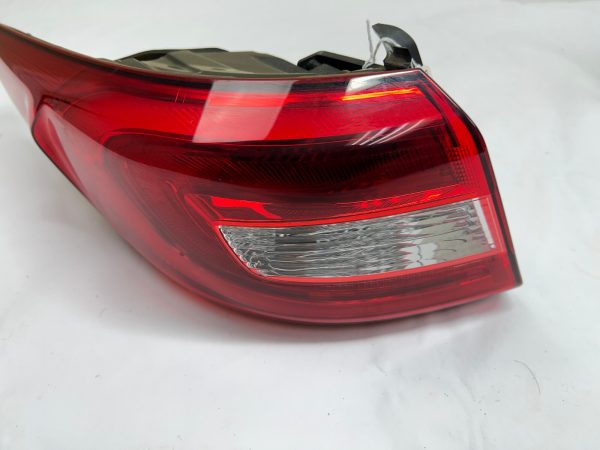 92401-C2000 2015 2016 2017  HYUNDAI SONATA REAR LEFT OEM TAIL LIGHT - Image 10