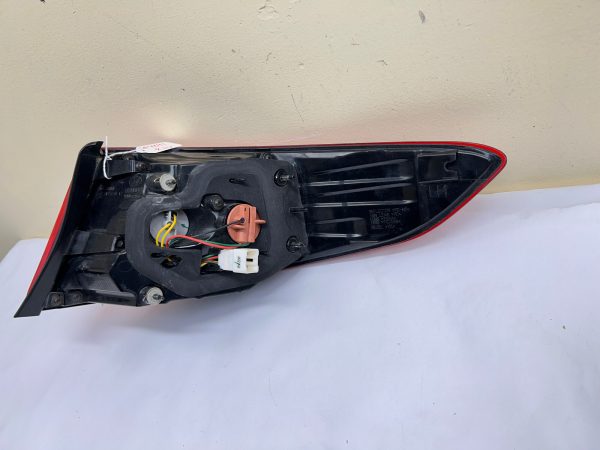 92401-C2000 2015 2016 2017  HYUNDAI SONATA REAR LEFT OEM TAIL LIGHT - Image 14