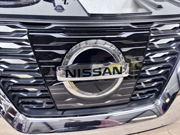 623106FL0C 2017 2018 2019 2020 NISSAN ROGUE FRONT OEM GRILLE EMBLEM CAMERA - Image 5