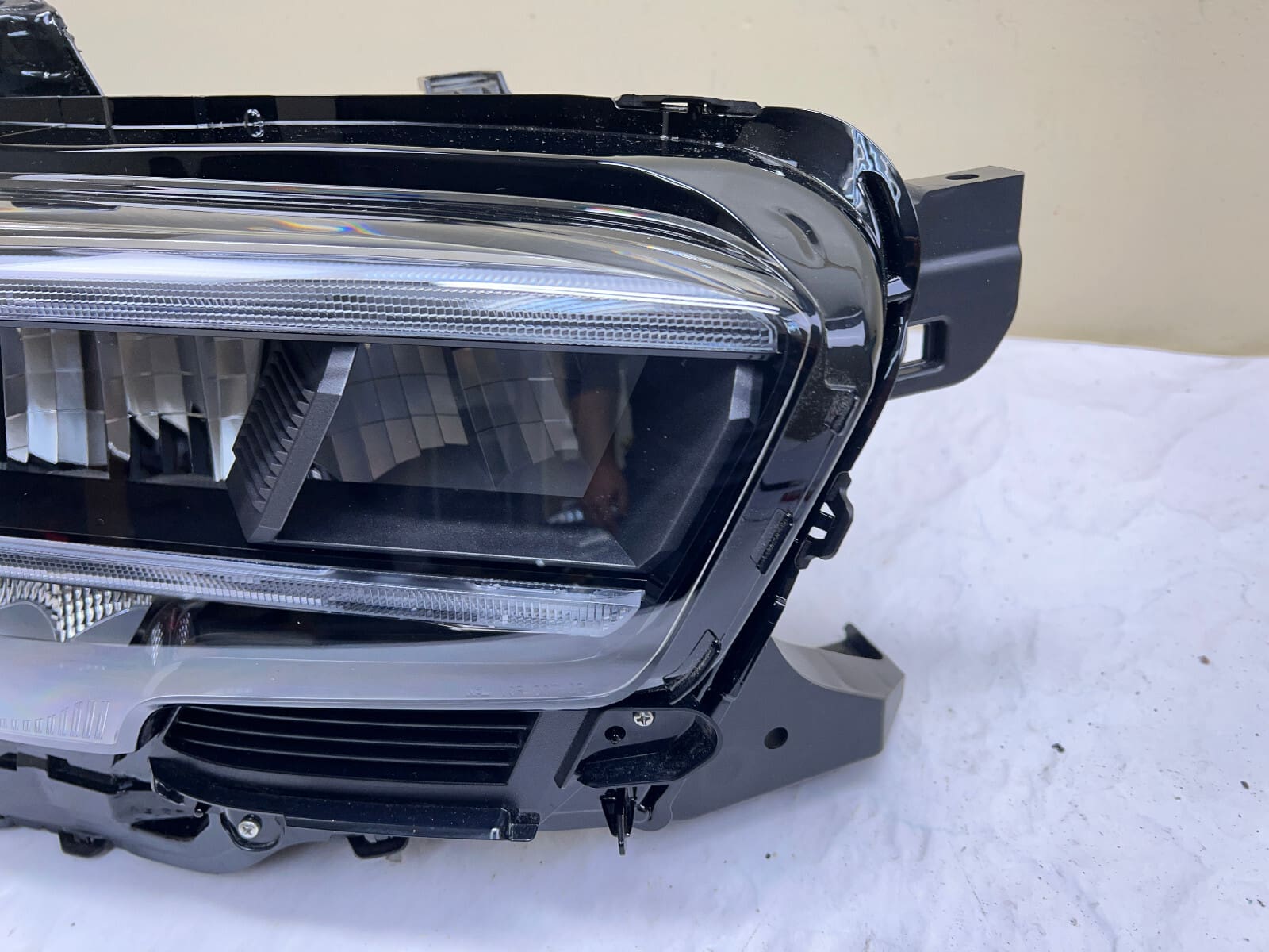 NICE 2020 2021 2022 2023 TOYOTA TACOMA FULL LED FRONT RIGHT OEM HEADLIGHT - Image 3
