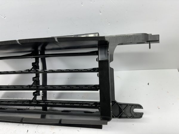 OEM 2018 2019 2020 FORD F150 Front lower Shutter Genuine jl3z8475b - Image 2