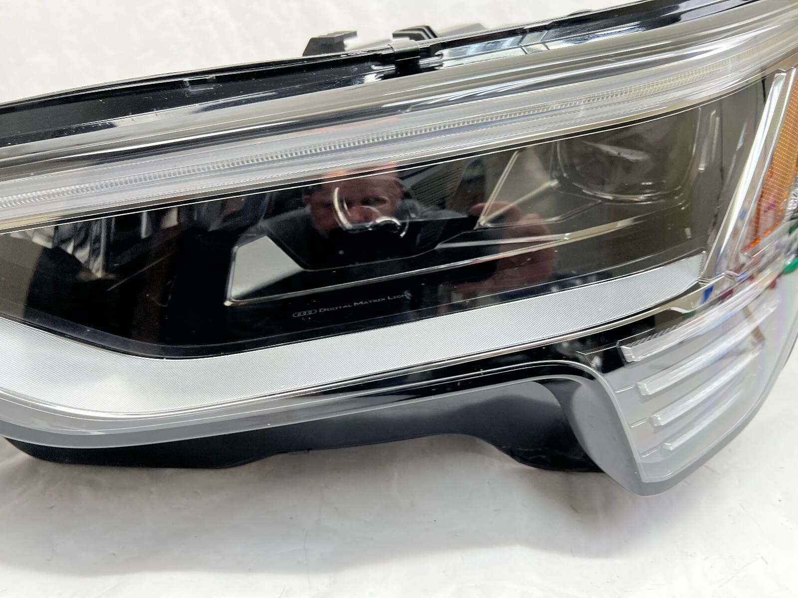 2019 2020 2021 2022 2023 audi e-tron matrix led left oem headlight 4ke941035e - Image 4
