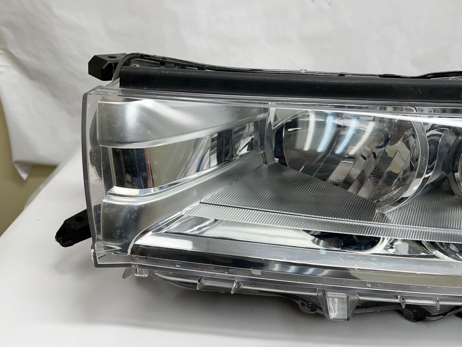 ALL TABS 2017 2018 2019 TOYOTA HIGHLANDER HALOGEN FRONT LEFT OEM HEADLIGHT - Image 2