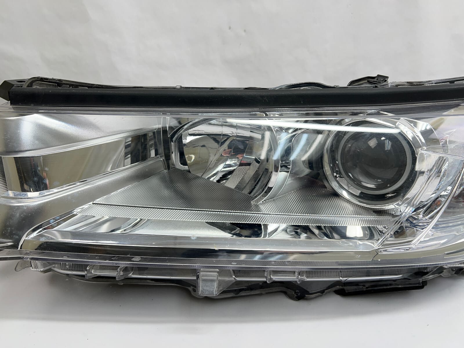ALL TABS 2017 2018 2019 TOYOTA HIGHLANDER HALOGEN FRONT LEFT OEM HEADLIGHT - Image 4