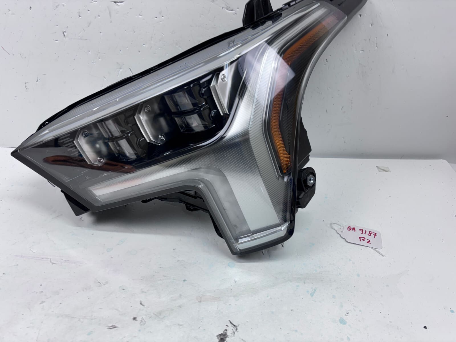 NICE 2022 2023 2024 2025 TOYOTA TUNDRA PLATINUM LED FRONT LEFT OEM HEADLIGHT - Image 2