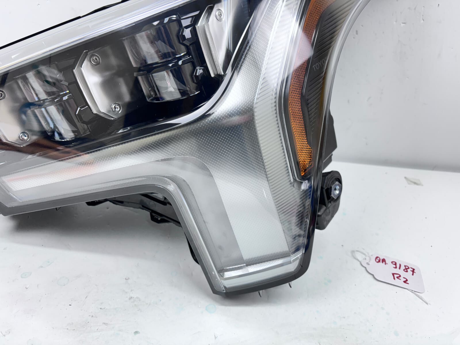NICE 2022 2023 2024 2025 TOYOTA TUNDRA PLATINUM LED FRONT LEFT OEM HEADLIGHT - Image 14