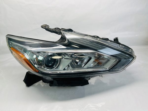 ALL TABS 2016 2017 2018 NISSAN ALTIMA HALOGEN  FRONT RIGHT OEM HEADLIGHT