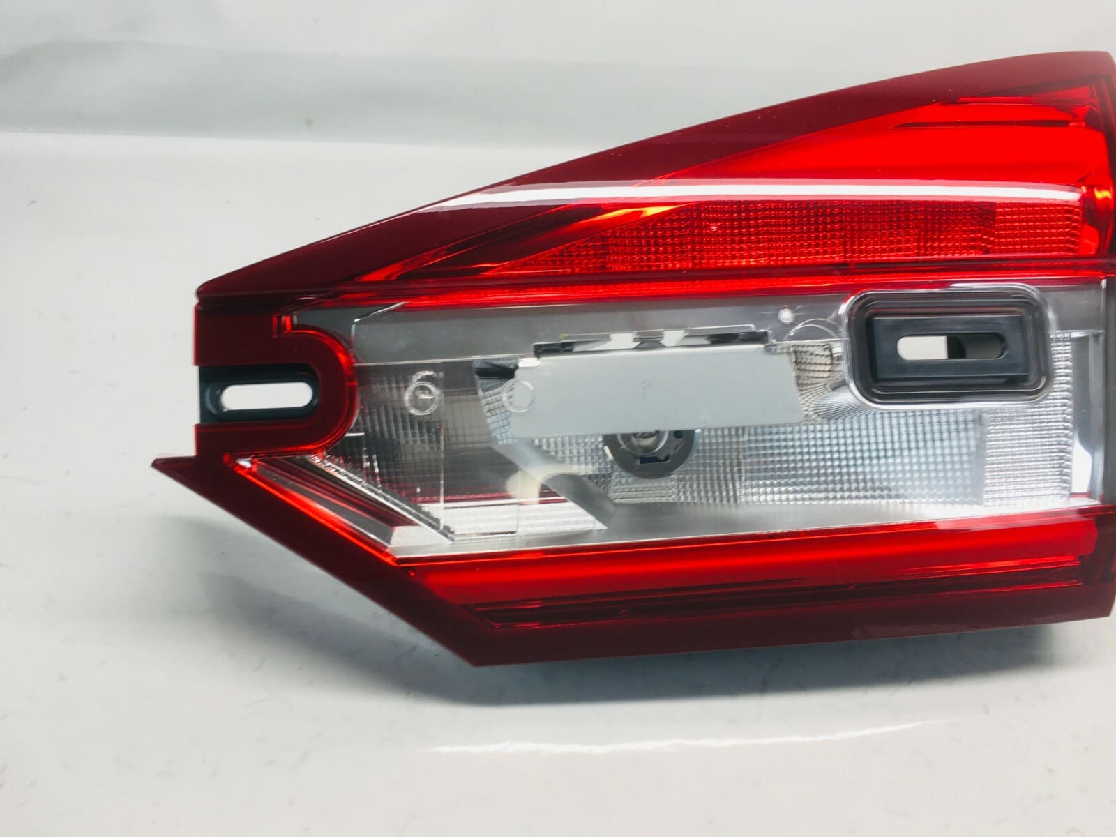 ⭐️ 2017 2018 2019 2020 FORD FUSION INNER REAR RIGHT OEM TAIL LIGHT hs7313a602ah - Image 2