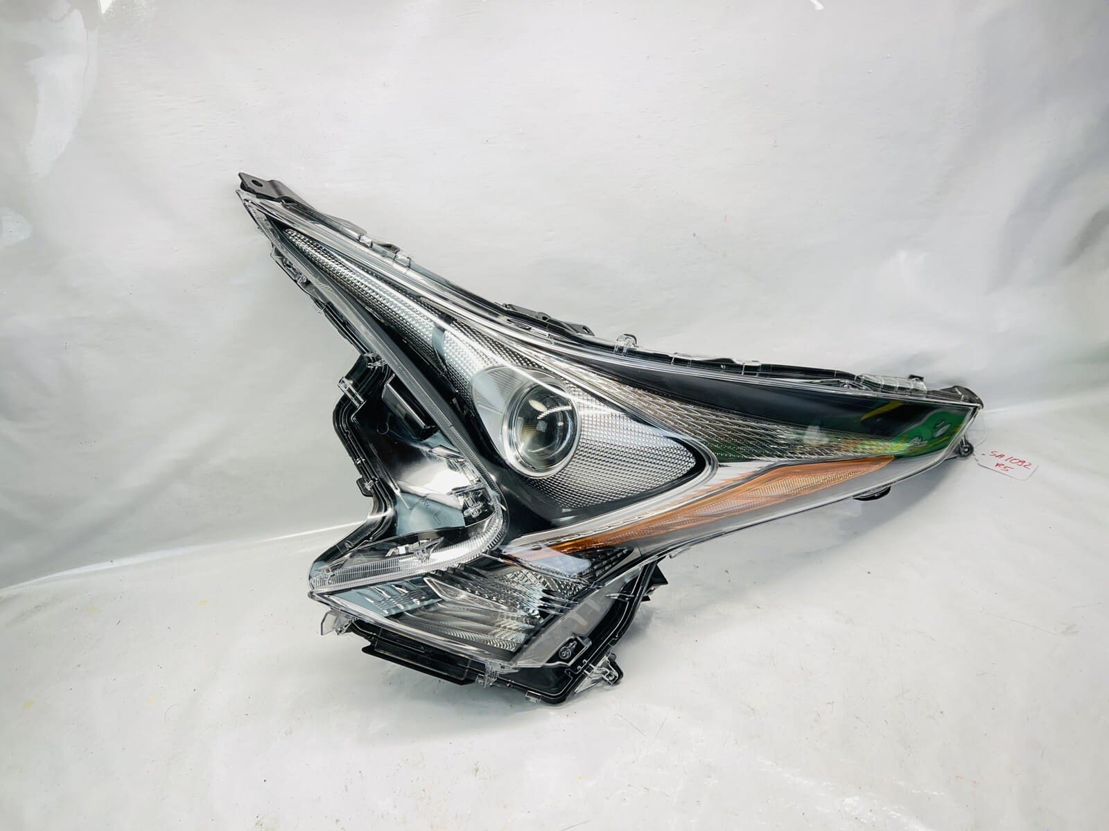 OEM GENUINE 2016 2017 2018 TOYOT PRIUS LED FRONT LEFT OEM HEADLIGHT 81070-47711