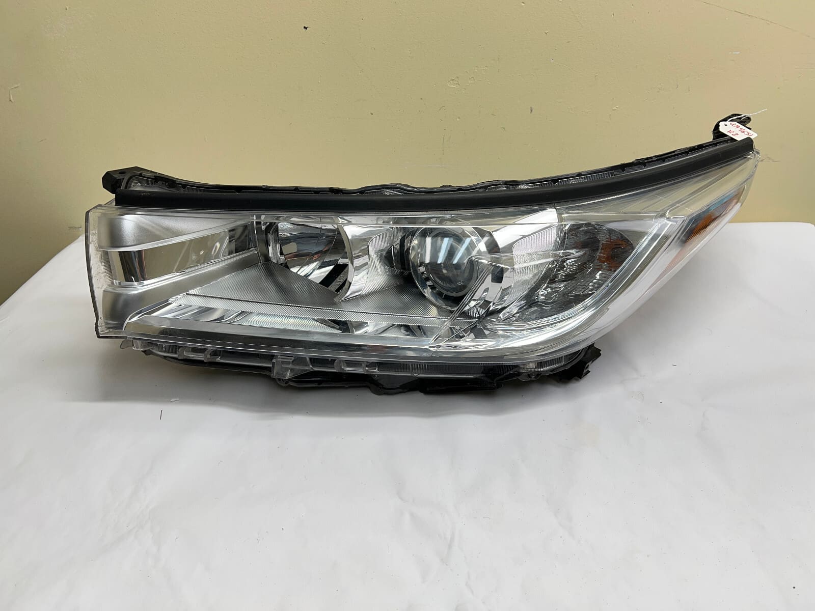 2017 2018 2019 TOYOTA HIGHLANDER HALOGEN FRONT LEFT OEM HEADLIGHT