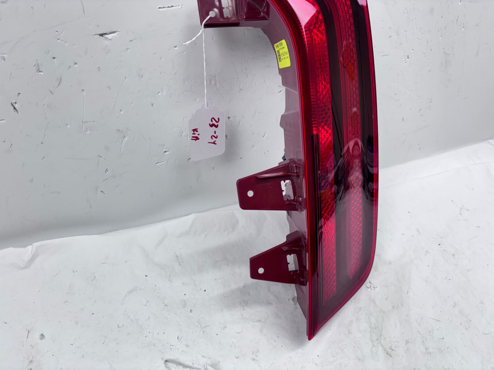 92402-S9500 2023 2024 KIA TELLURIDE HALOGEN REAR RIGHT OEM TAIL LIGHT - Image 12