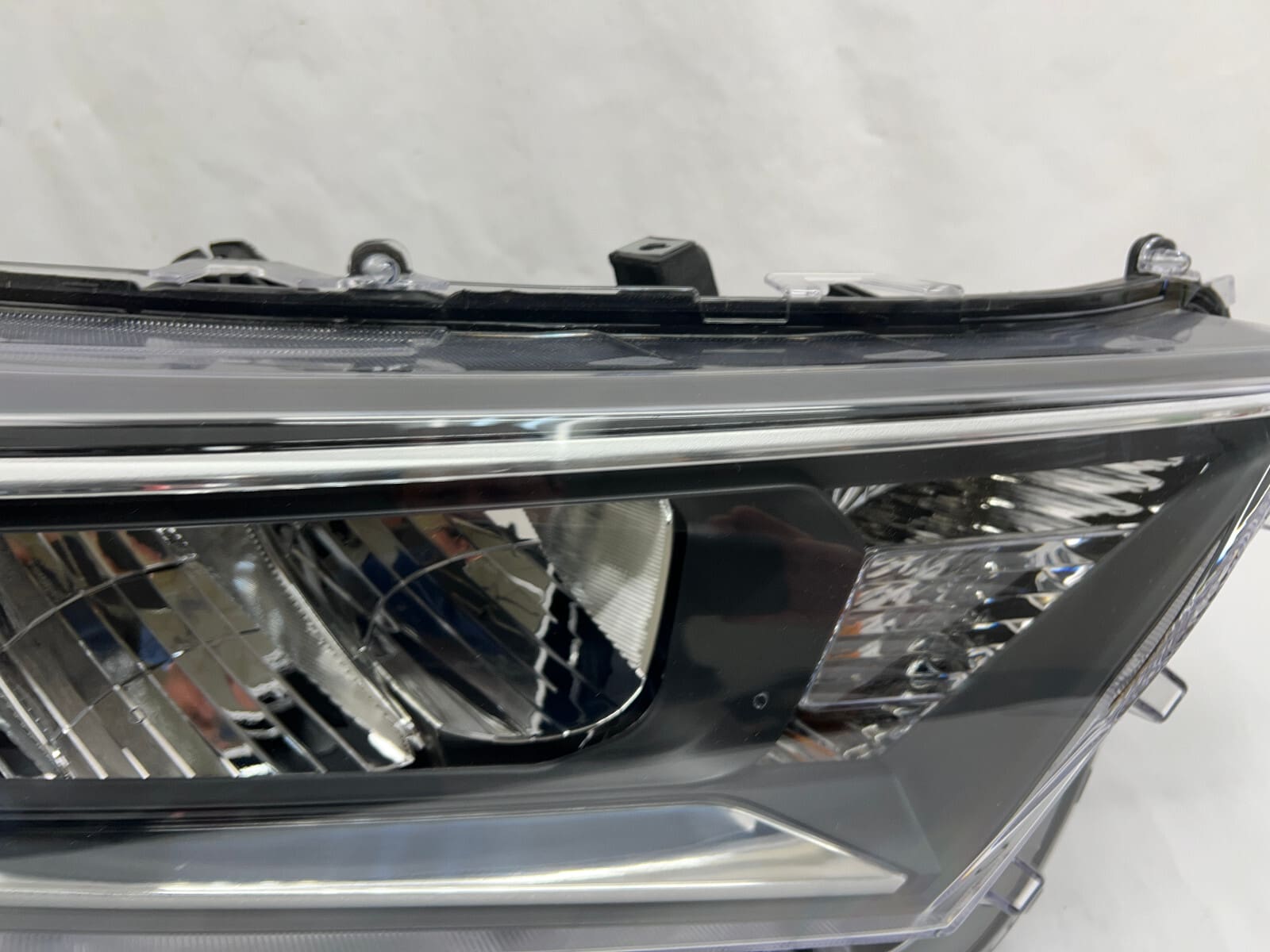 all tabs 2019 2020 2021 toyota rav4 led front right capa headlight - Image 4