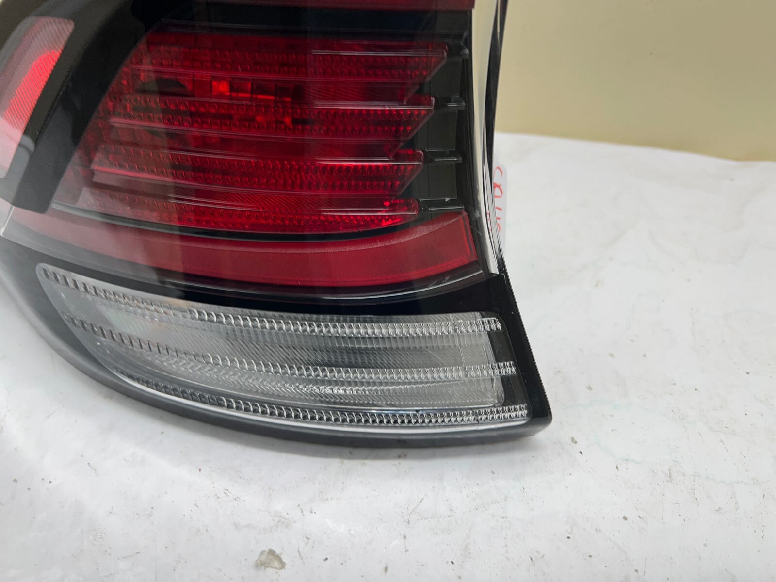 92401-DW000 2022 2023 2024 KIA SPORTAGE LED REAR LEFT OEM TAIL LIGHT - Image 8
