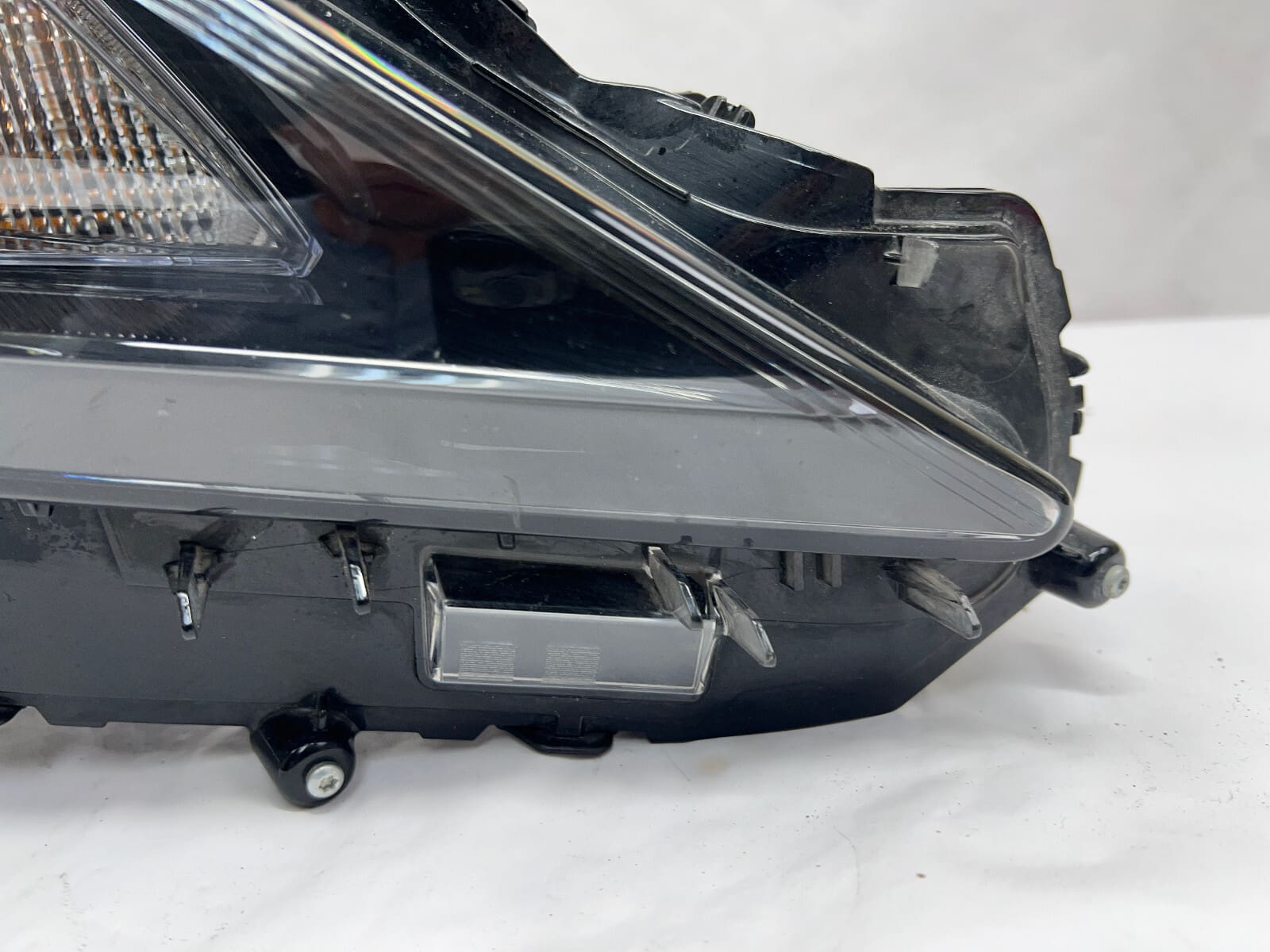 2018 2019 2020 2021 2022 2023 toyota camry led trd right oem headlight damaged - Image 3
