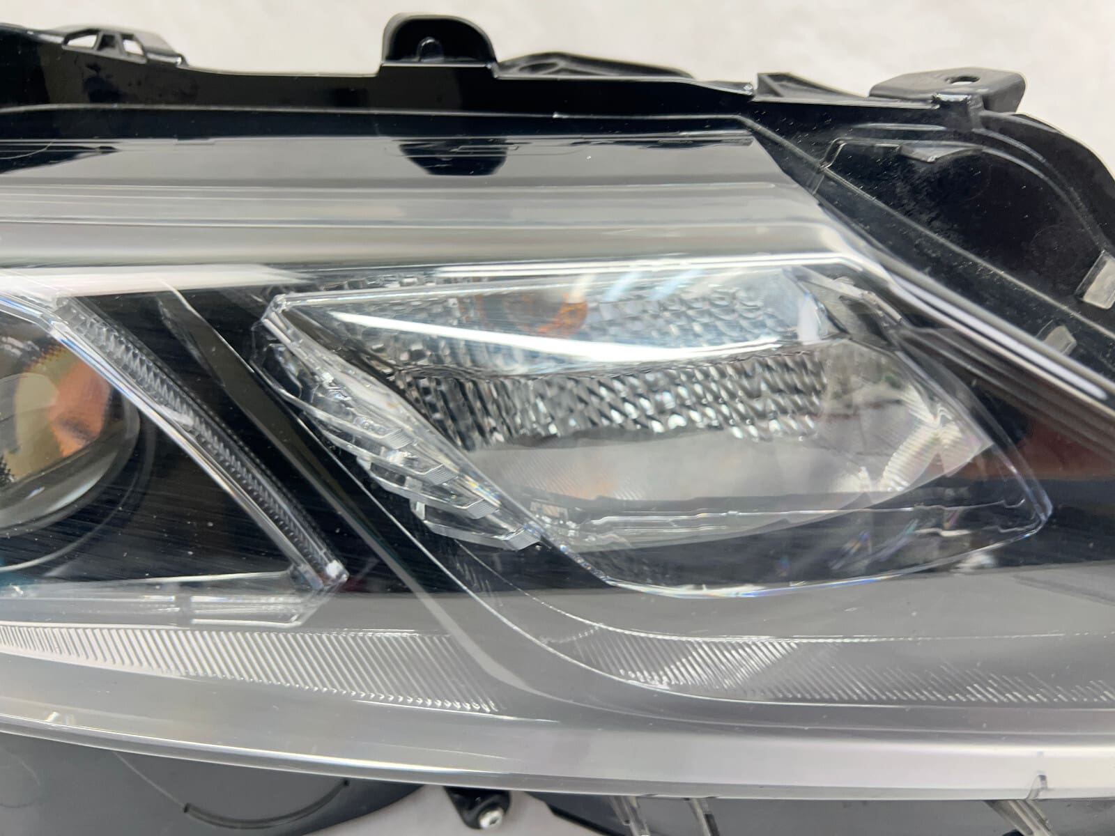 2018 2019 2020 2021 2022 2023 toyota camry led trd right oem headlight damaged - Image 5