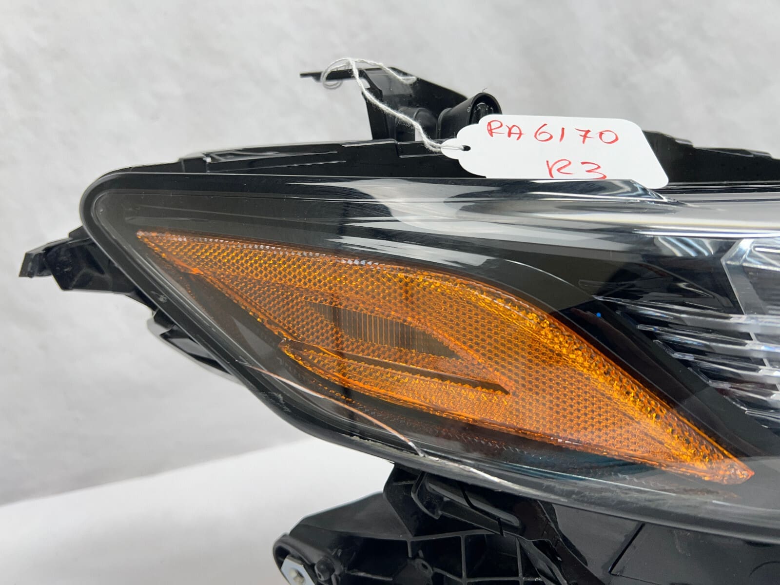 2018 2019 2020 2021 2022 2023 toyota camry led trd right oem headlight damaged - Image 8