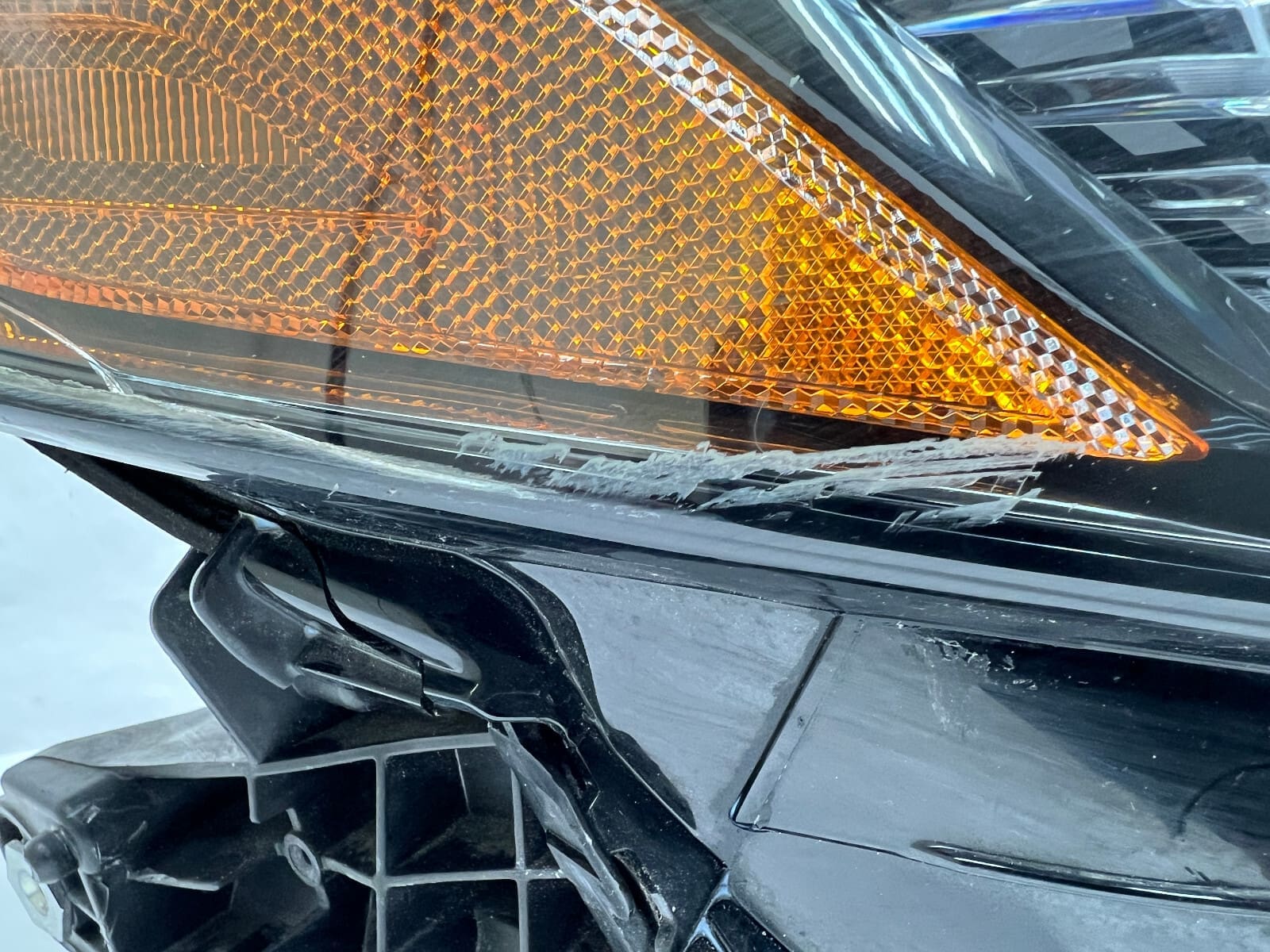 2018 2019 2020 2021 2022 2023 toyota camry led trd right oem headlight damaged - Image 9