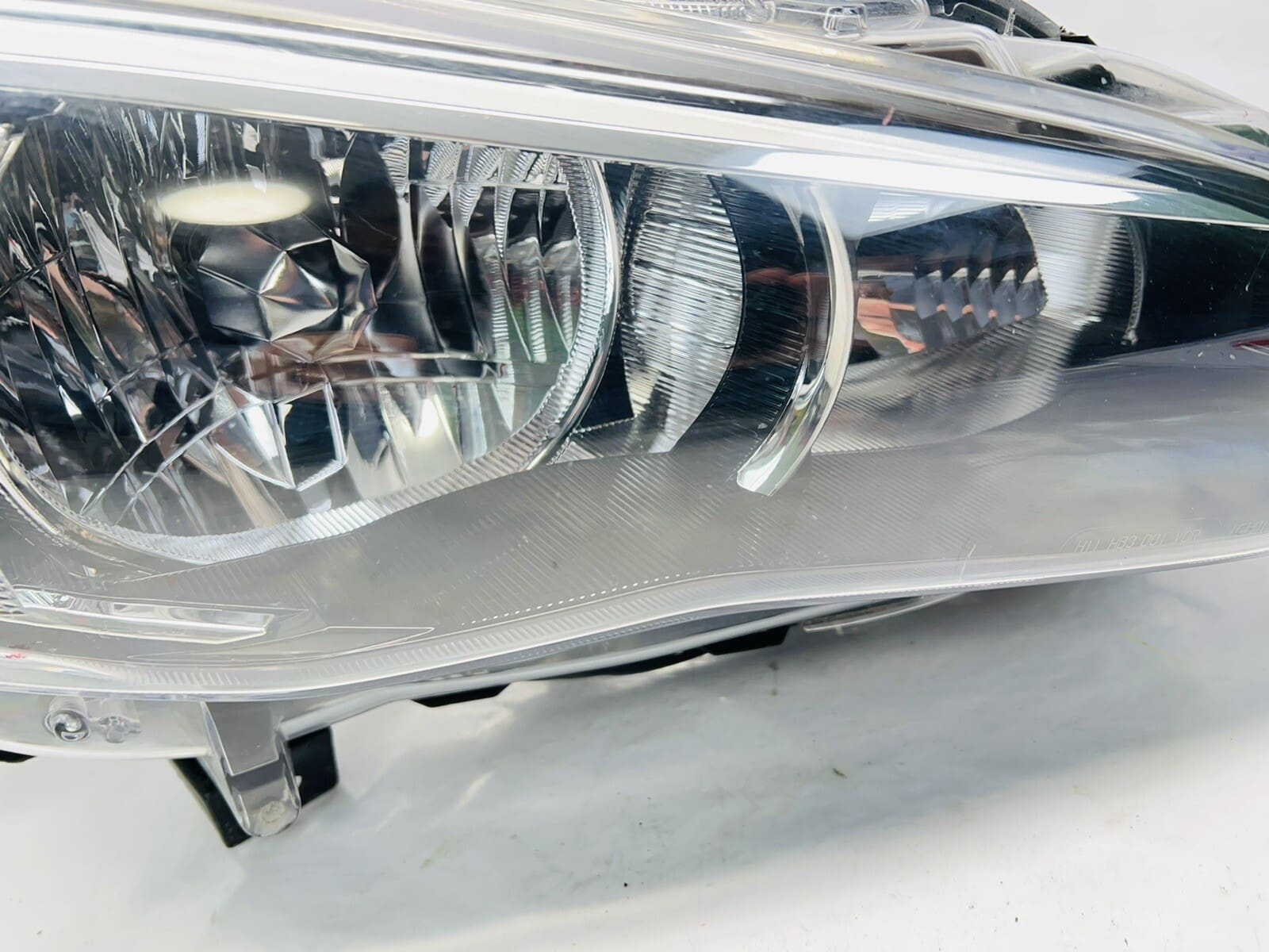 84001FL100 2018 2019 2020 2021 2022 2023 SUBARU CROSSTREK RIGHT OEM HEADLIGHT - Image 4