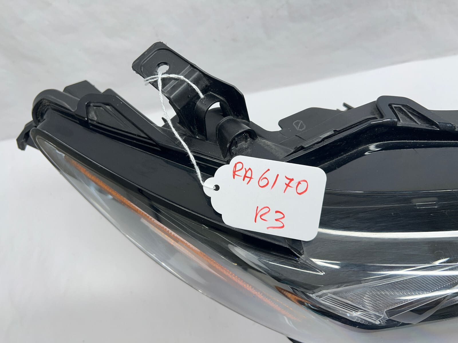 2018 2019 2020 2021 2022 2023 toyota camry led trd right oem headlight damaged - Image 16