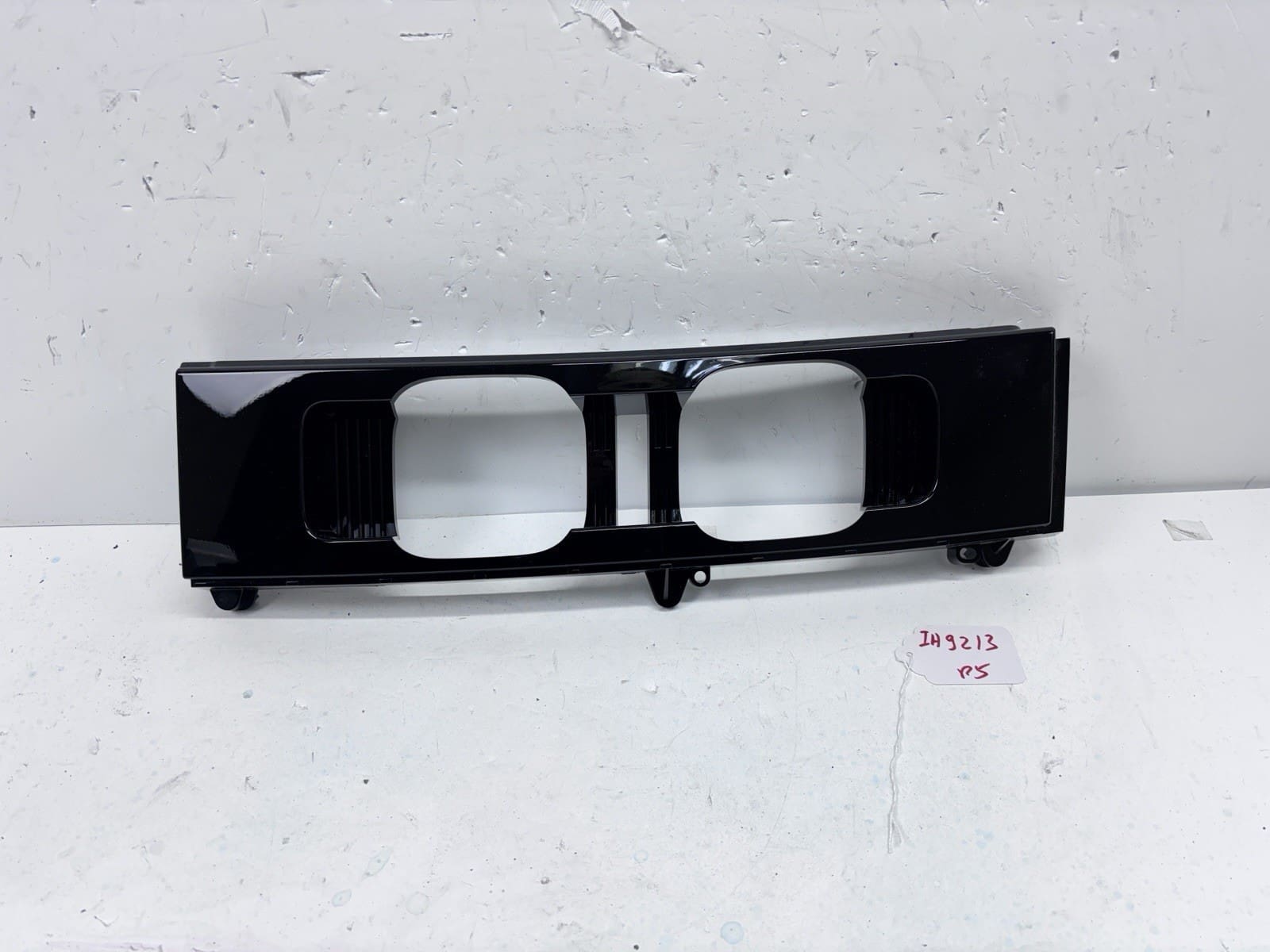 OEM Land Rover Defender L663 Rear Right Tail Light Cover Trim 2020-2023 00224721
