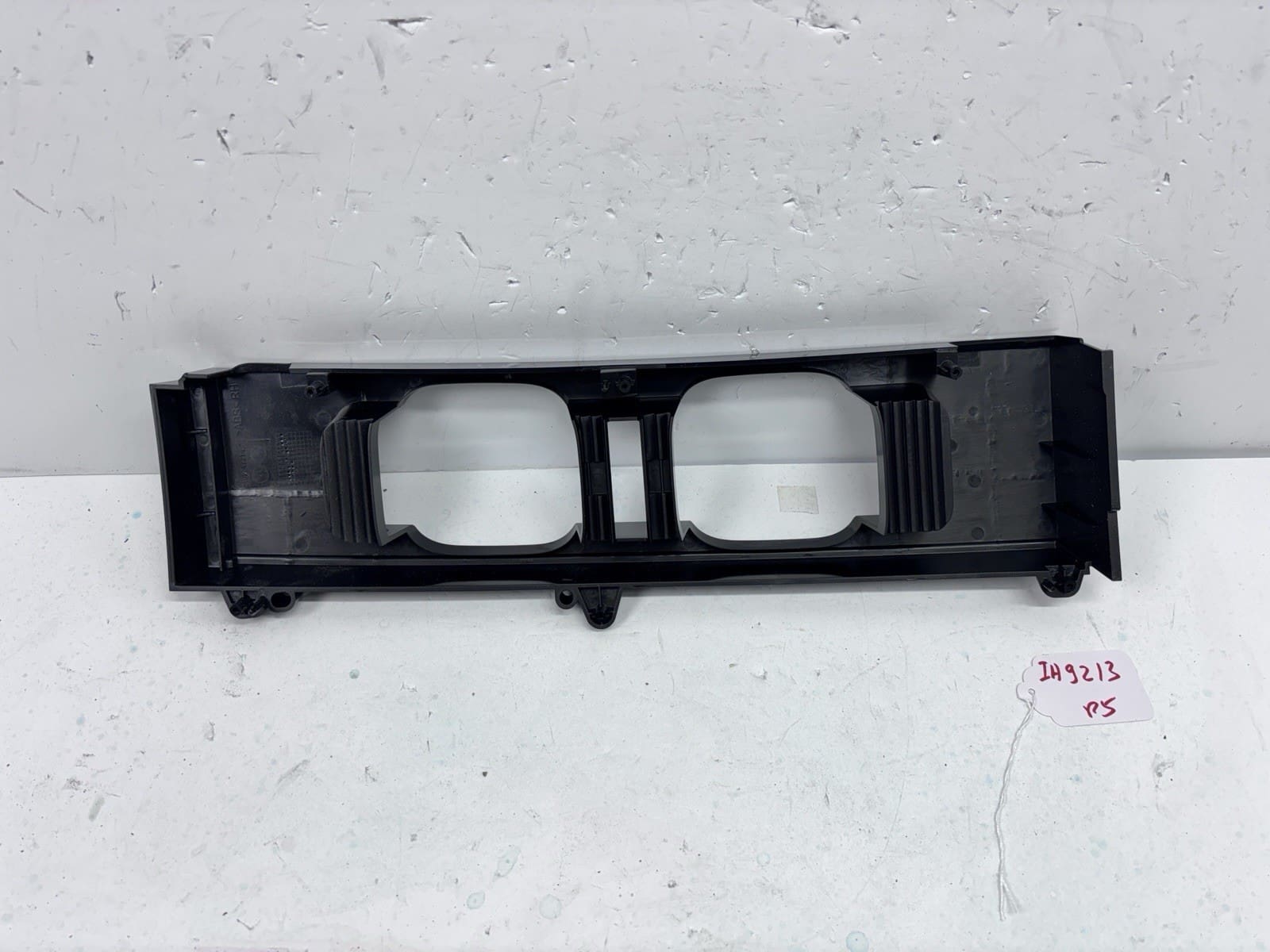 OEM Land Rover Defender L663 Rear Right Tail Light Cover Trim 2020-2023 00224721 - Image 10