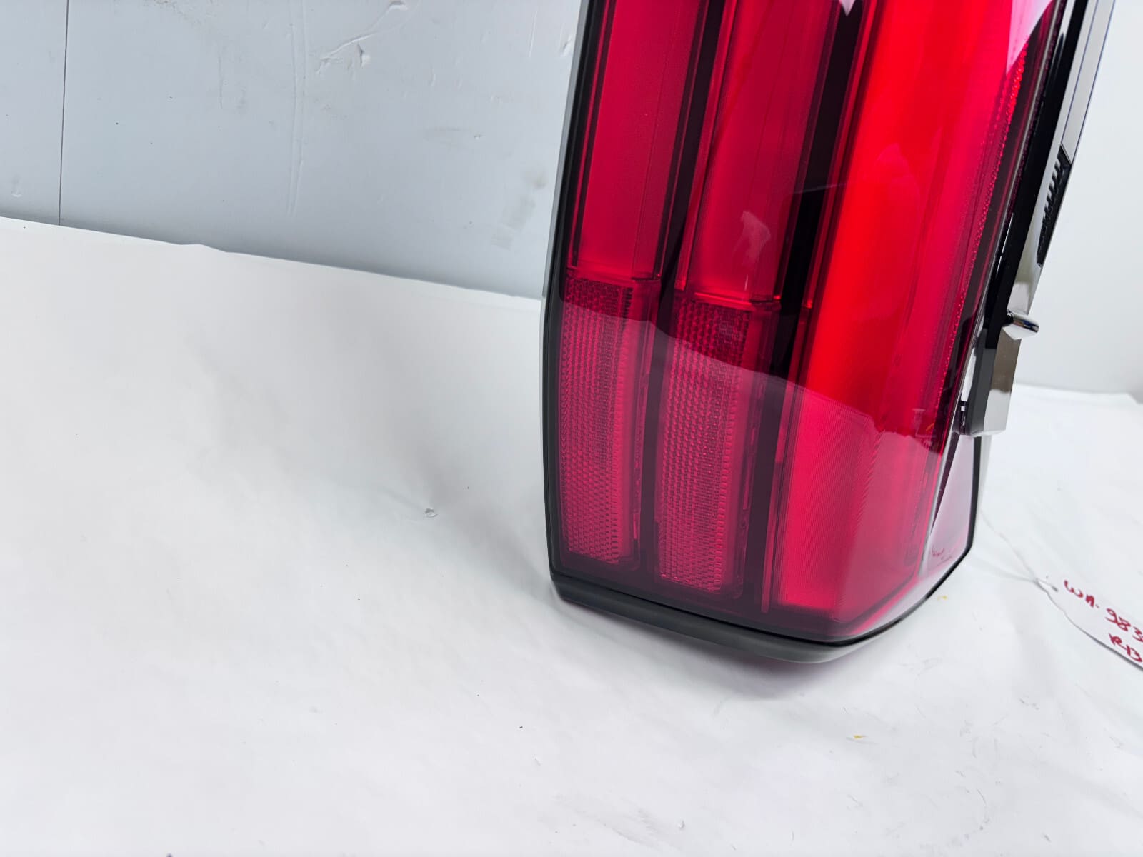 2022-2025 Toyota Tundra LED Rear Right OEM Tail Light - Image 2