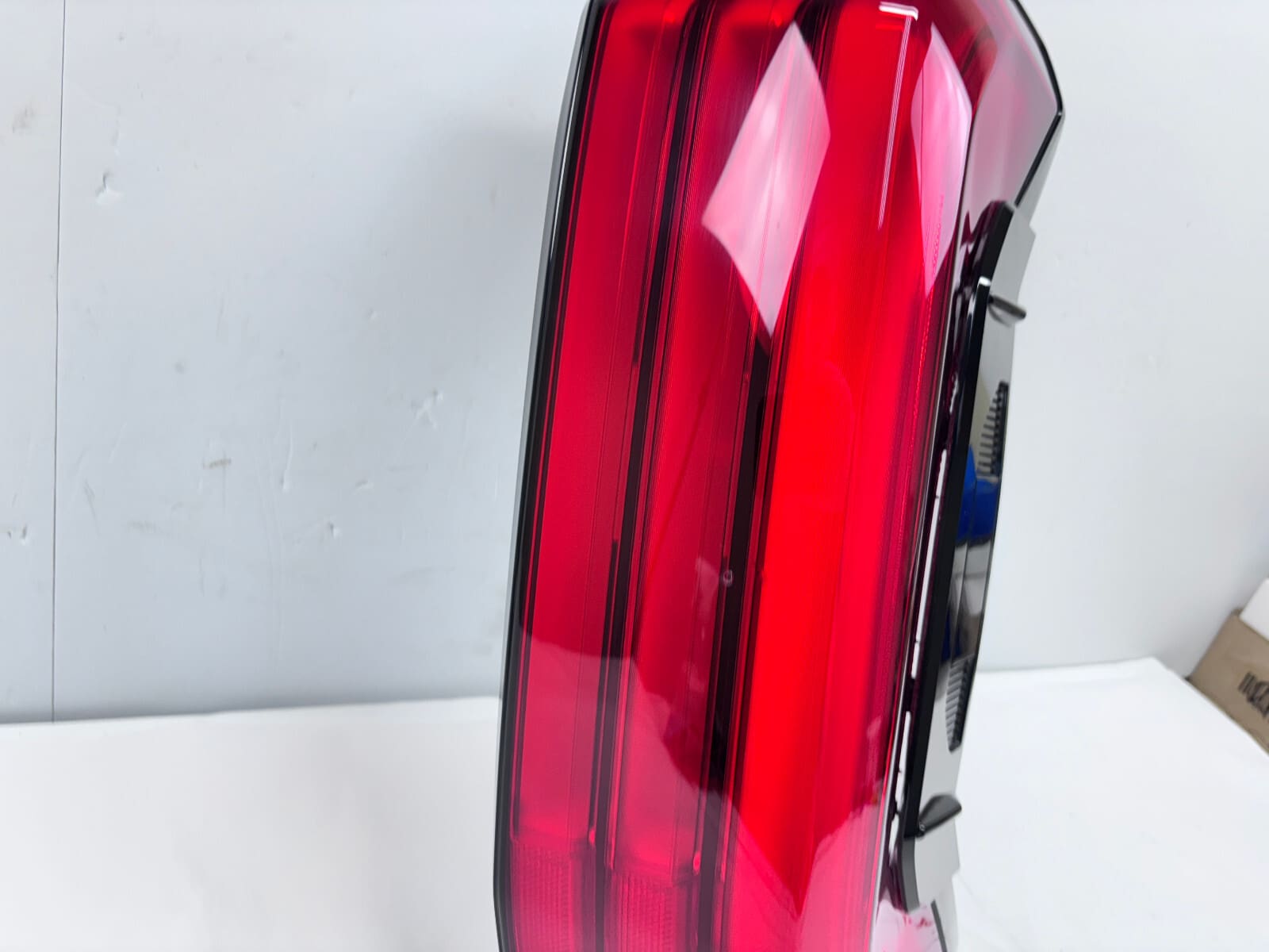 2022-2025 Toyota Tundra LED Rear Right OEM Tail Light - Image 4