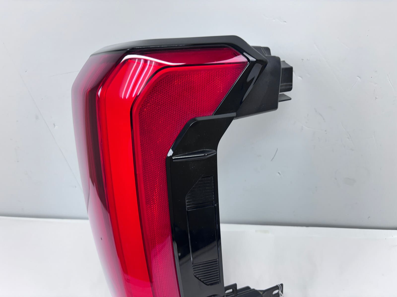 2022-2025 Toyota Tundra LED Rear Right OEM Tail Light - Image 8