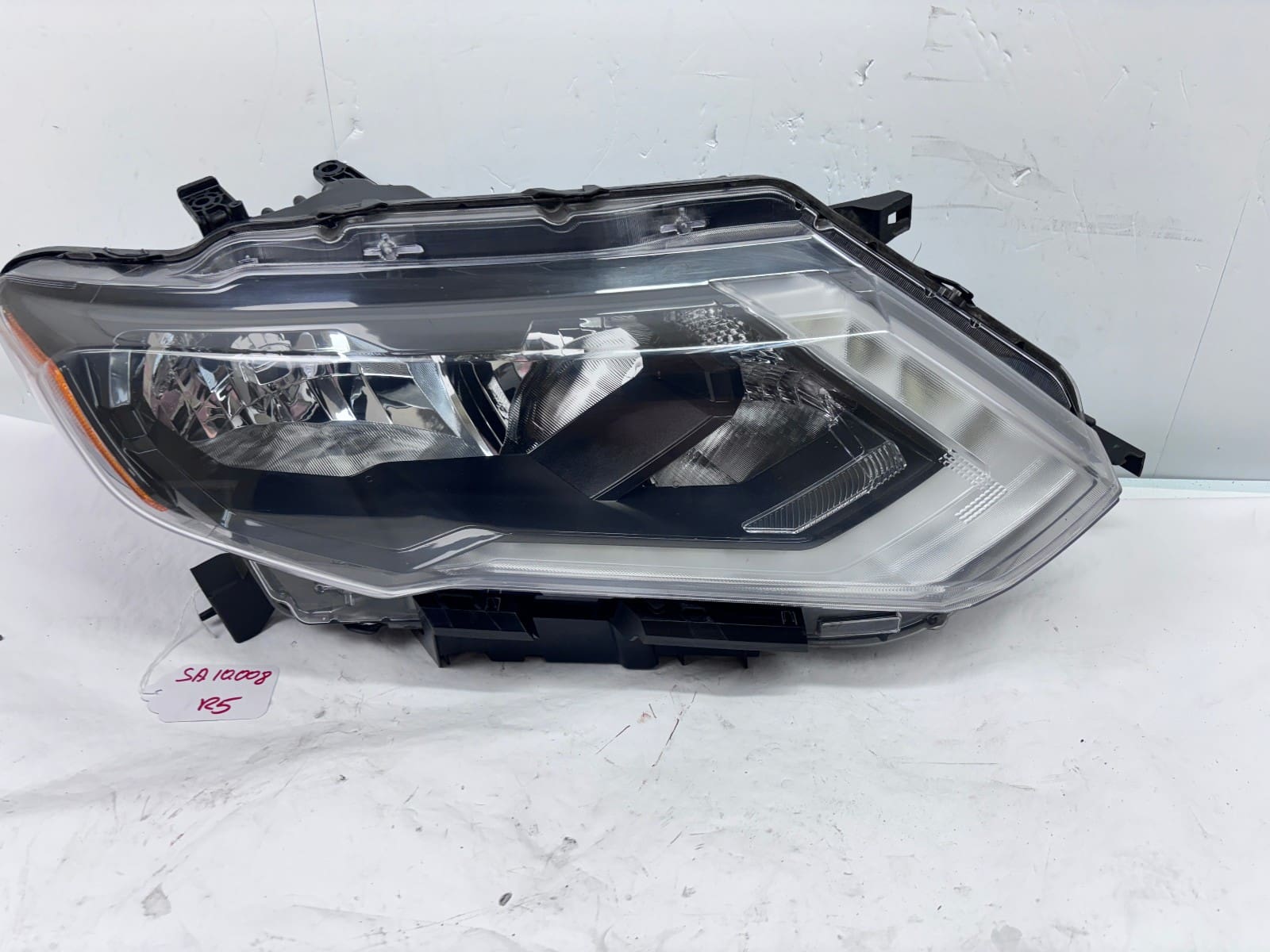 2017-2020 Nissan Rogue Halogen LED Front Right Headlight - Image 2