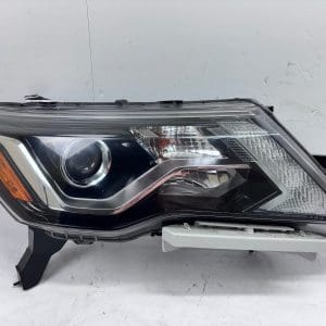 2017-20 Nissan Pathfinder Halogen Front Right Headlight