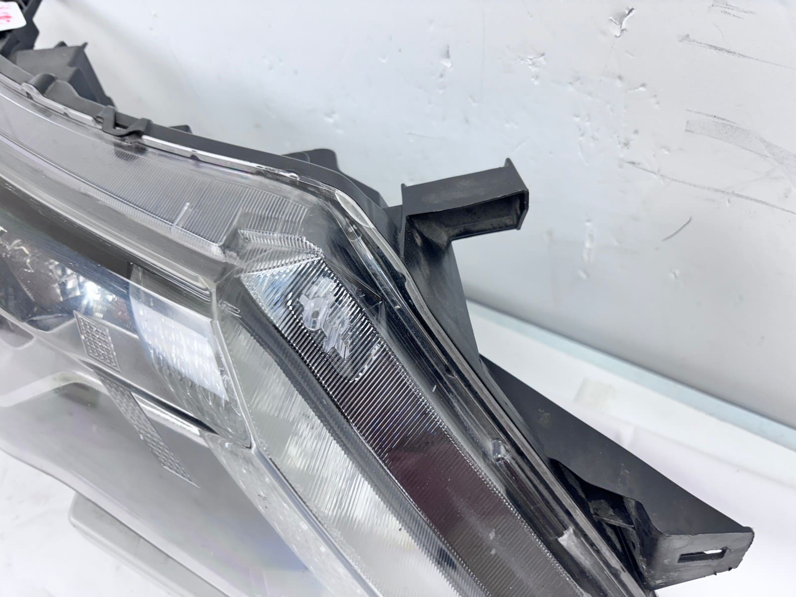 2017-20 Nissan Pathfinder Halogen Front Right Headlight - Image 7